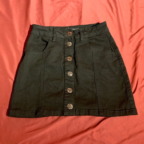 Black Skirt - Picture 2 of 5